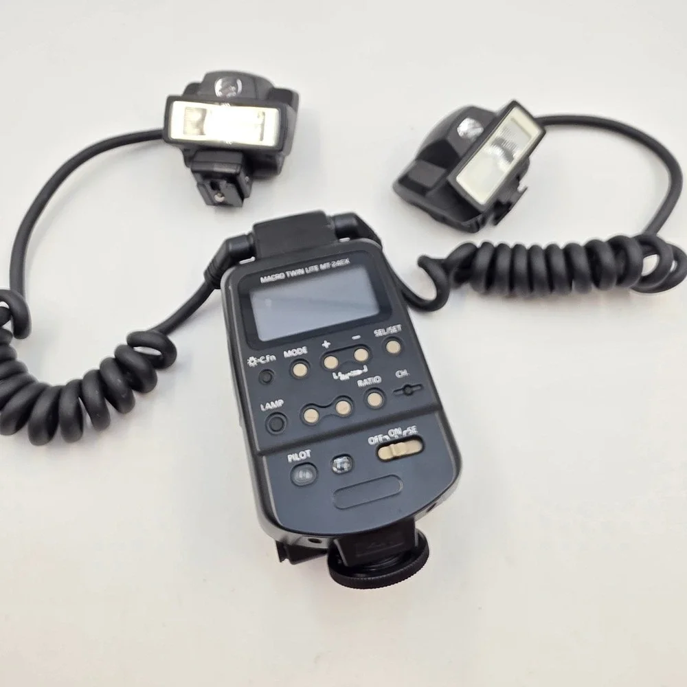 Canon Macro Twin Lite MT-24EX Digital SLR Camera Flash Made in Japan 004650 T3